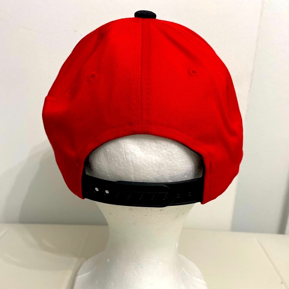 Red cap with face - Picture 2 of 5